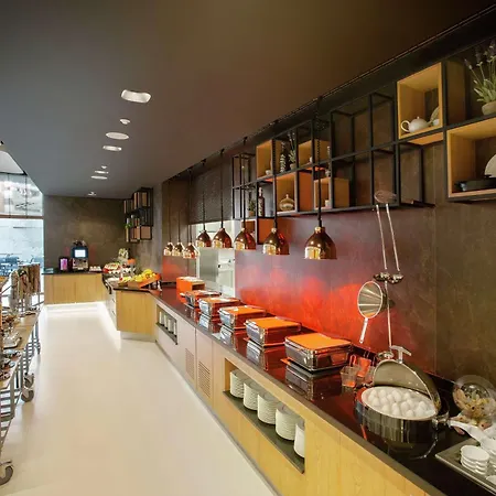 Hilton Garden Tiran