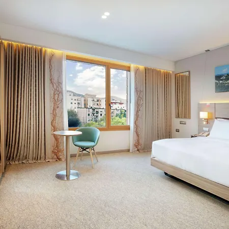 Hilton Garden 4* ティラナ