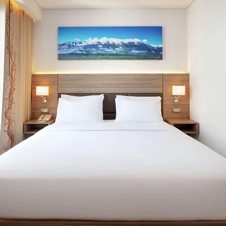 Hilton Garden 4* ティラナ