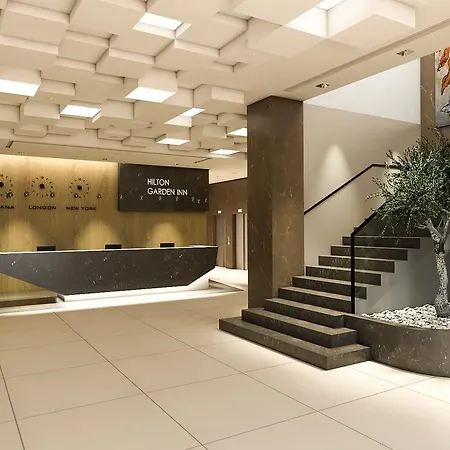 ホテル Hilton Garden ティラナ