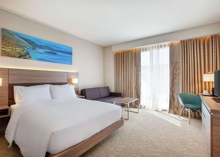 Hilton Garden 4* Tiran