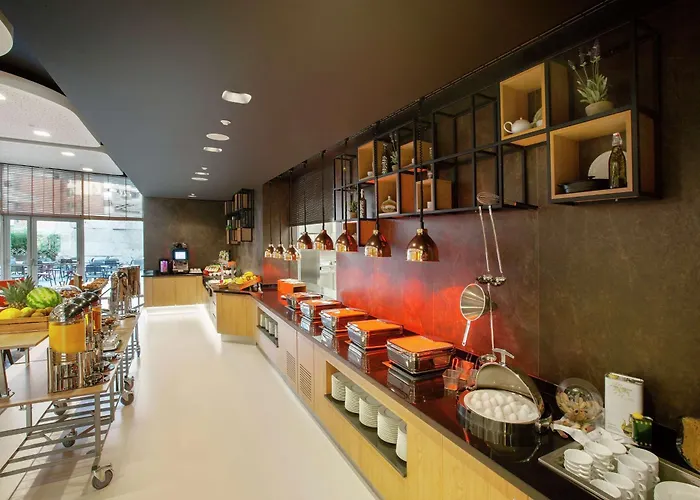 Hilton Garden Tiran