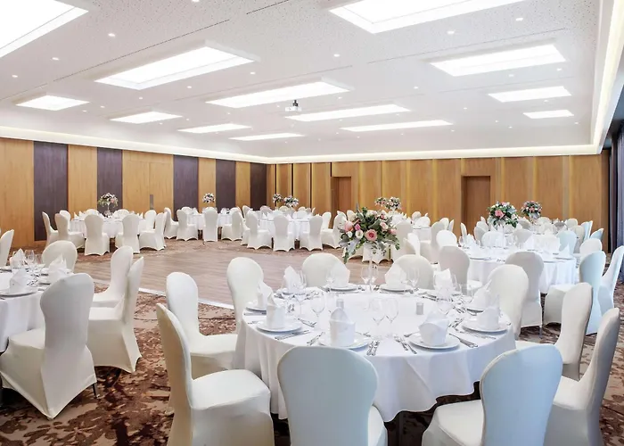 Hilton Garden 4* Tiran