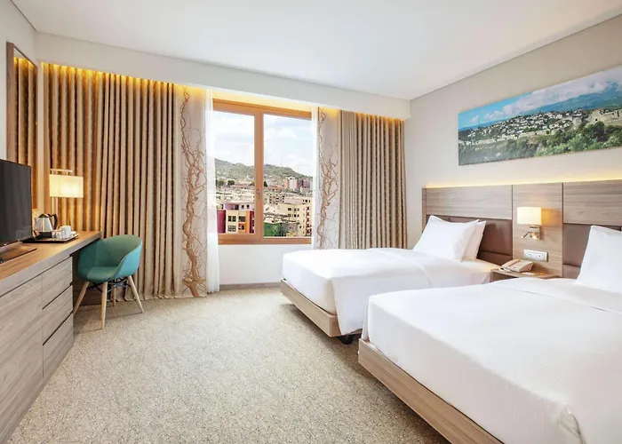 Hilton Garden Tiran