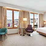 מלון Hilton Garden 4*