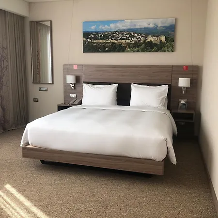 Hilton Garden 4* Tirana