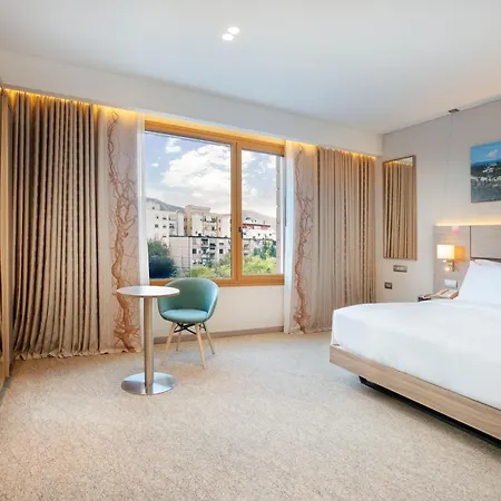 Hilton Garden 4*
