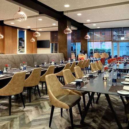 Hilton Garden 4* טיראנה