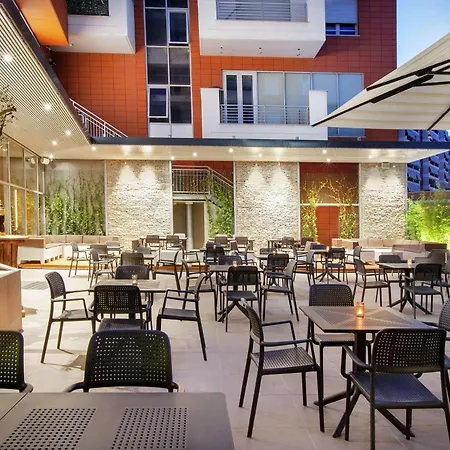 Hilton Garden