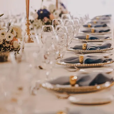 Hilton Garden 4* טיראנה