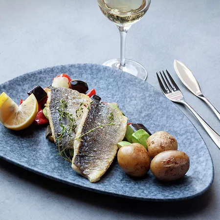 Hilton Garden מלון