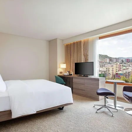 Hilton Garden מלון טיראנה