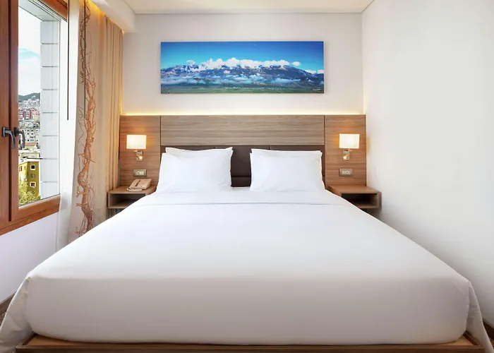 Hilton Garden 4* Tirana